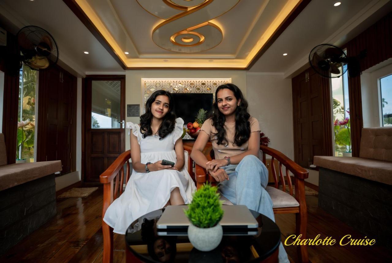 Charlotte Cruise House Boat Hotel Alappuzha Buitenkant foto