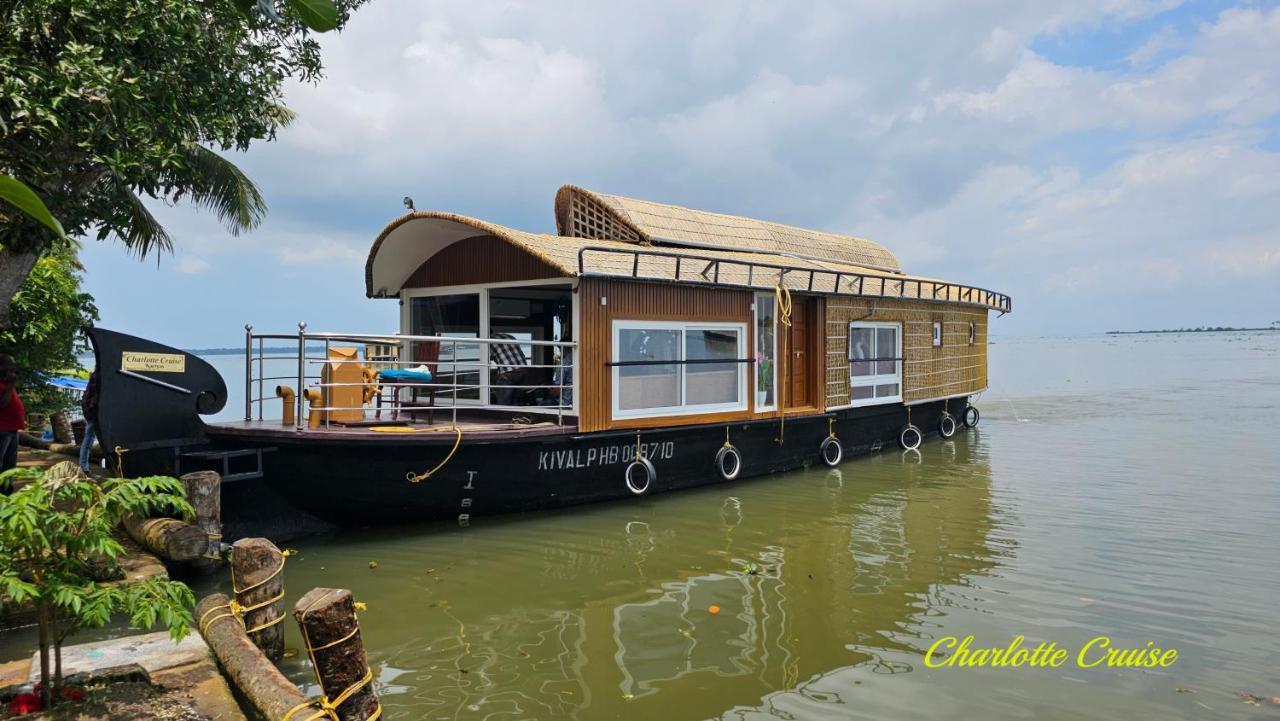 Charlotte Cruise House Boat Hotel Alappuzha Buitenkant foto
