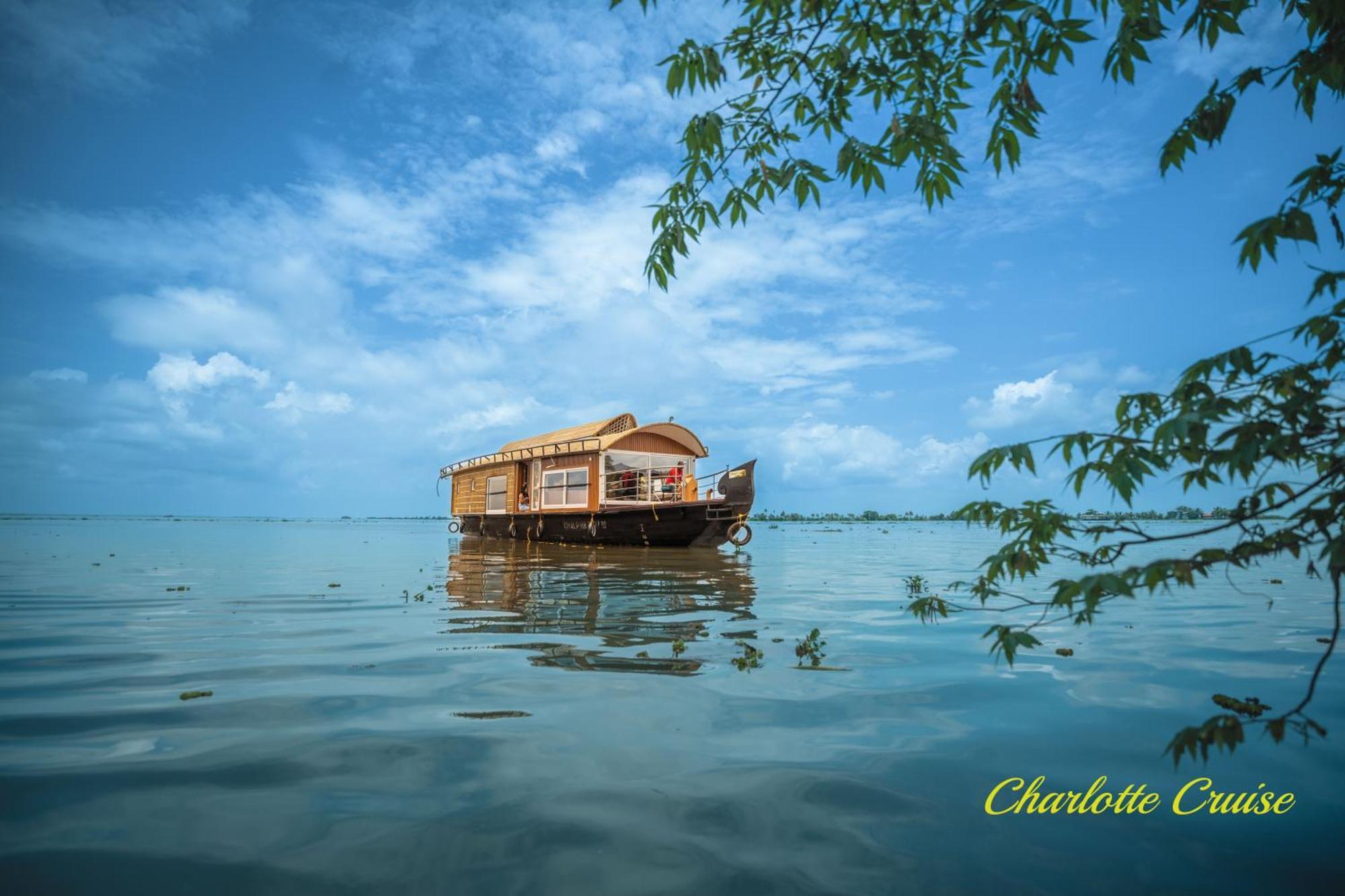 Charlotte Cruise House Boat Hotel Alappuzha Buitenkant foto