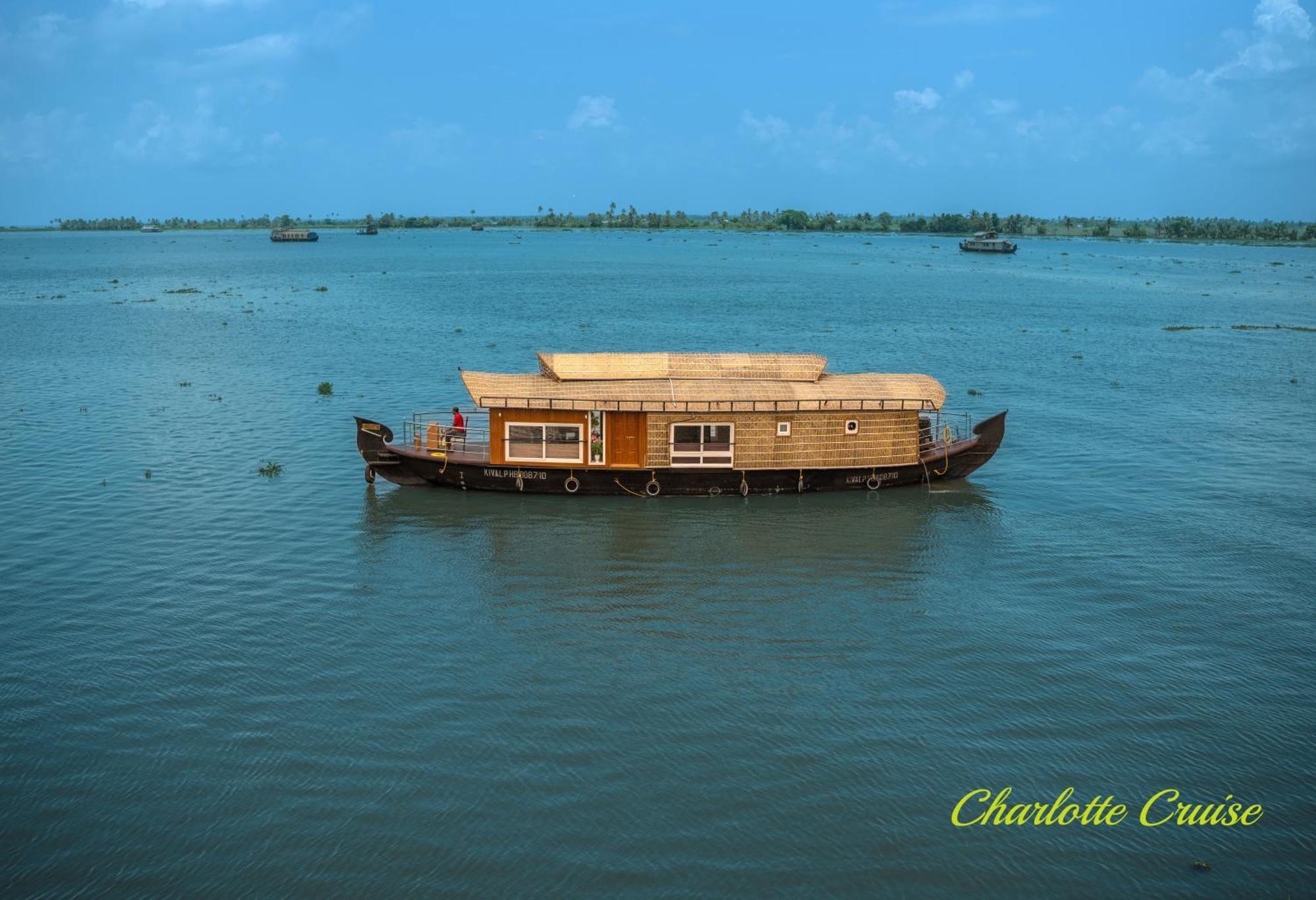 Charlotte Cruise House Boat Hotel Alappuzha Buitenkant foto