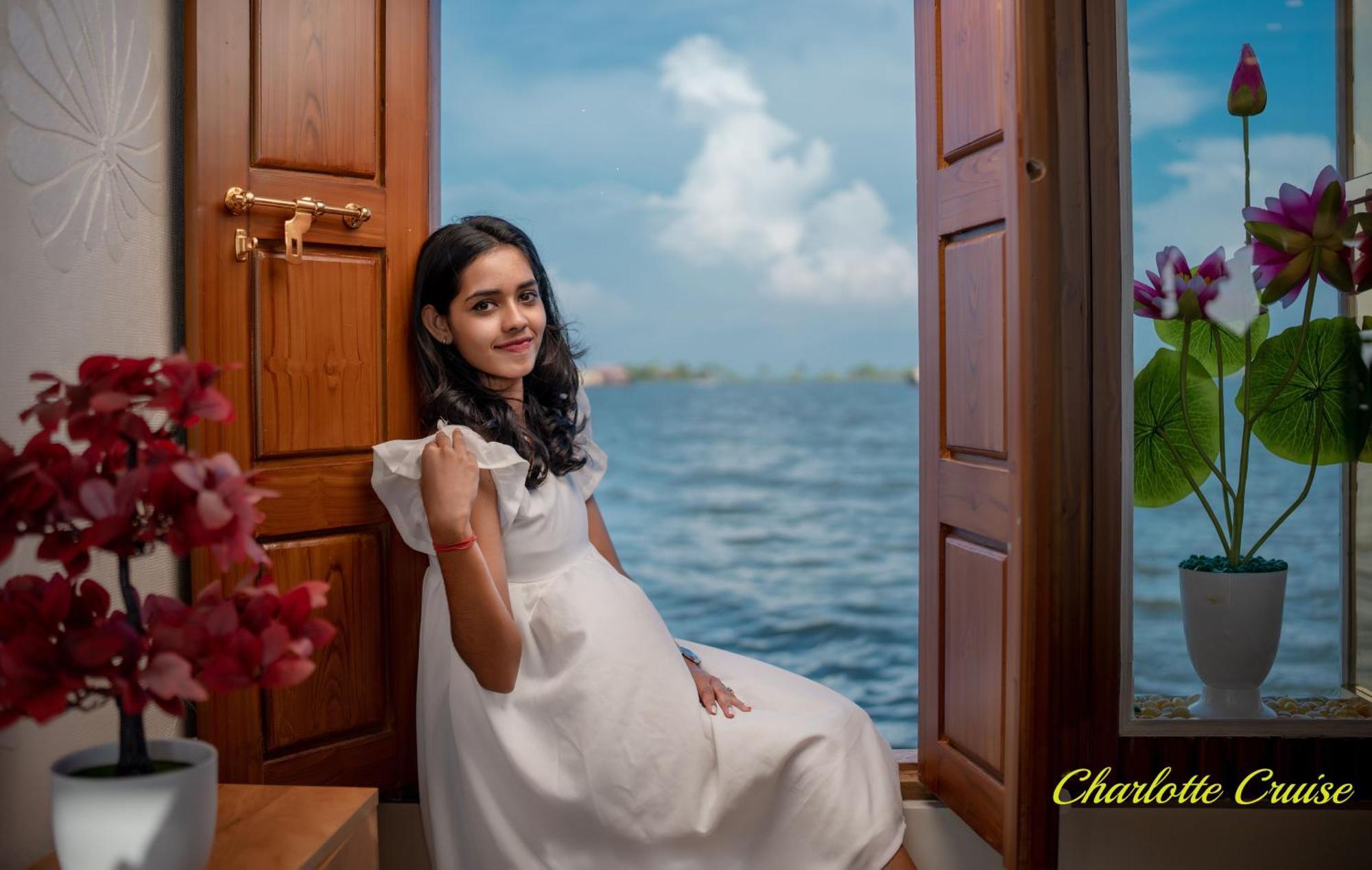 Charlotte Cruise House Boat Hotel Alappuzha Buitenkant foto